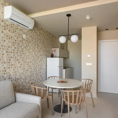 Franz Aparthotel 3*