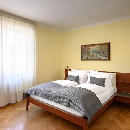 Franz Aparthotel